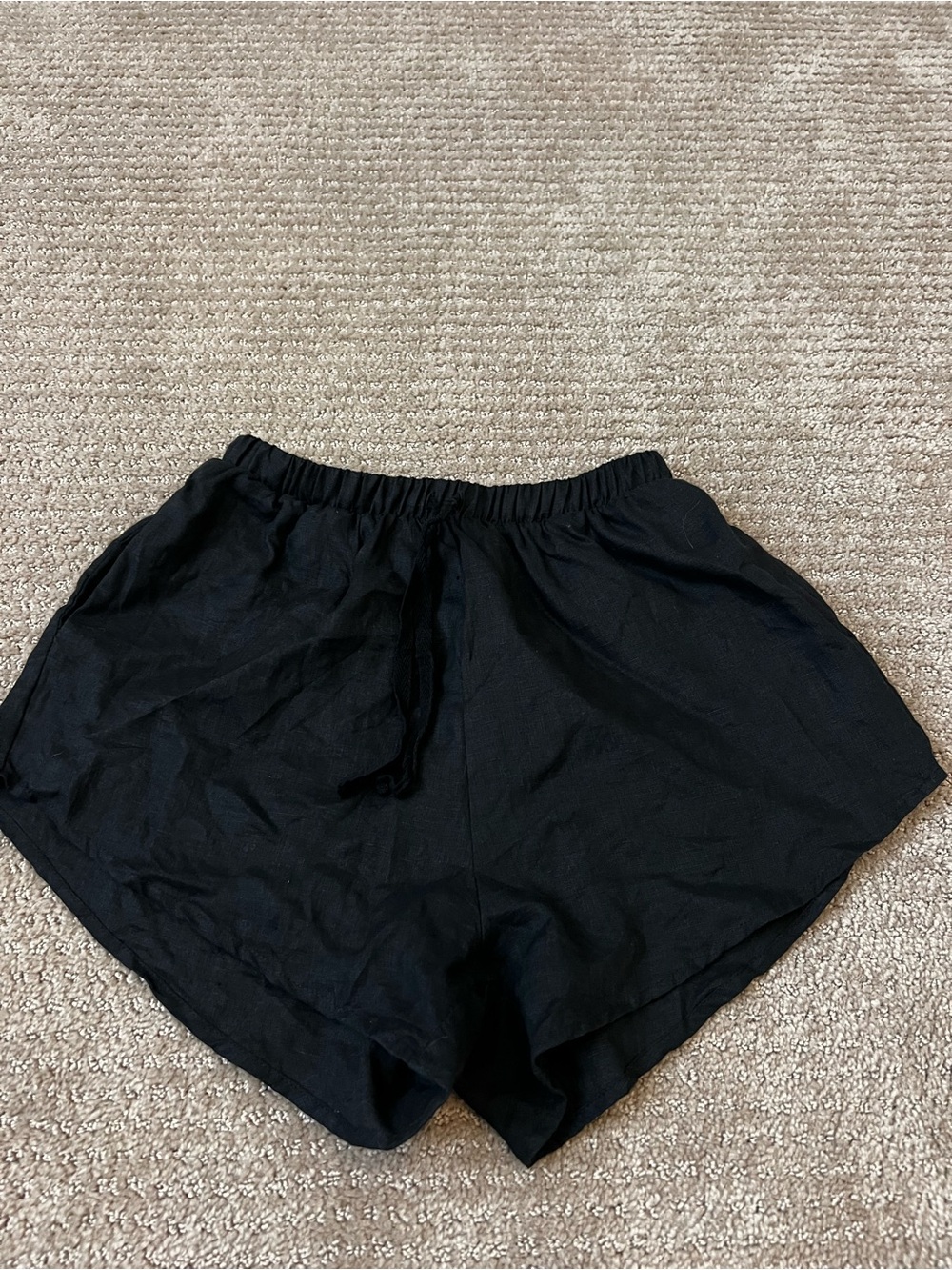 Laneway the Label Daily Short in Noir